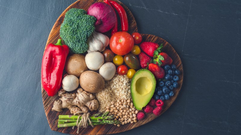 آیا گیاهخواری برای همه افراد انتخاب سالمی است؟