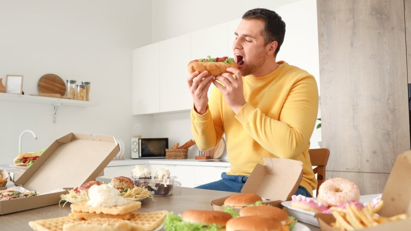 چه غذاهایی ممکن است میل به سیگار را بیشتر کنند؟
