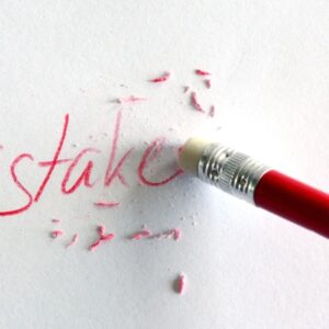 آیا اشتباه کردن همیشه نشانه تفکر غلط است؟ رابطه ذهن باز، شک گرایی و تصمیم گیری درست