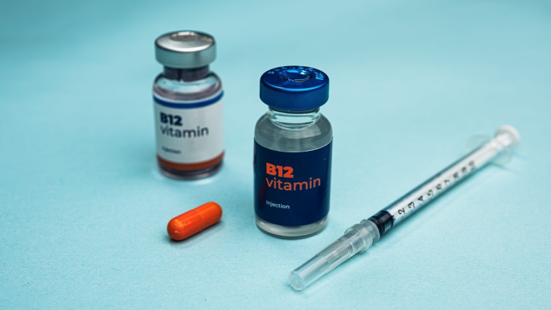 آیا ویتامین B12 باعث سرطان می شود؟ بررسی ارتباط ویتامین B12 با خطر سرطان